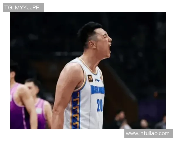 翟晓川的篮球之路:从青涩少年到CBA明星的成长由于这个事