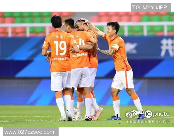 武汉足球队工艺分析：从战术布局到球员帮助的深度探讨